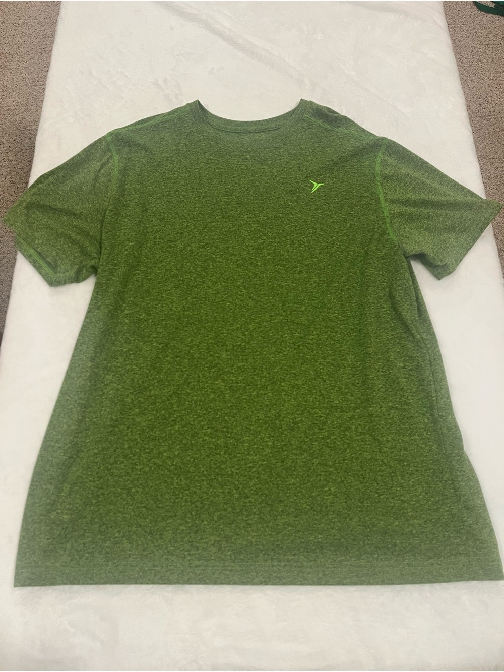 Old Navy Active Go-Dry Men's Short Sleeve Shirt - Size XL